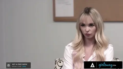 Kimmy Kimm, April Olsen: бельё, офис, кадр 1 из 8