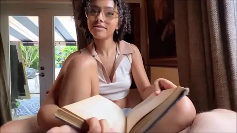 বইপোকা সৎ বোন, চশমা খোলো — 1