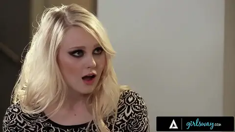 Lily Rader, Charlotte Stokely: Hardcore, Hart, Standbild 2 von 8
