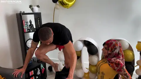 Aaliyah Yasin, John Legendary: velký penis, krásné, záběr 2 z 8