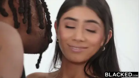 Hollywood Cash, Violet Myers: grosse bite, fellation, image 3 sur 8
