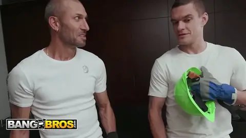 Max Dior, Luca Ferrero: velký penis, misionář, záběr 1 z 8
